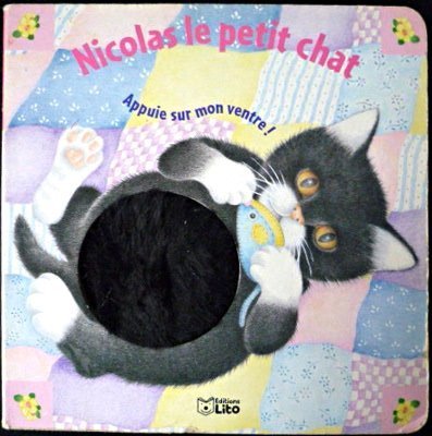 Nicolas le petit chat : appuie sur mon ventre !