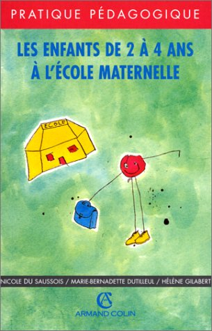 Les enfants de deux à quatre ans à l'école maternelle