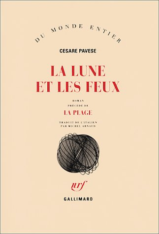 La lune et les feux. La plage