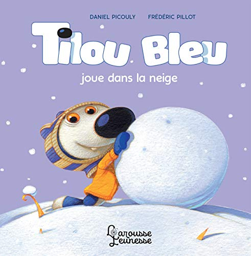Tilou Bleu. Tilou Bleu joue dans la neige