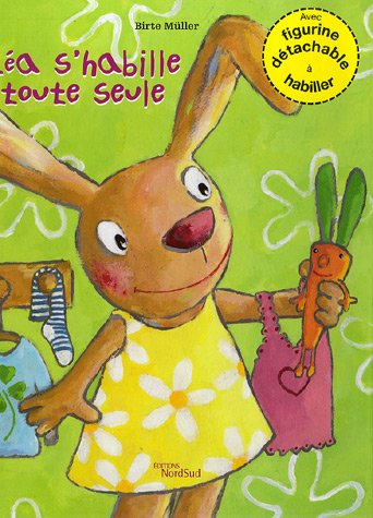 Léa s'habille toute seule