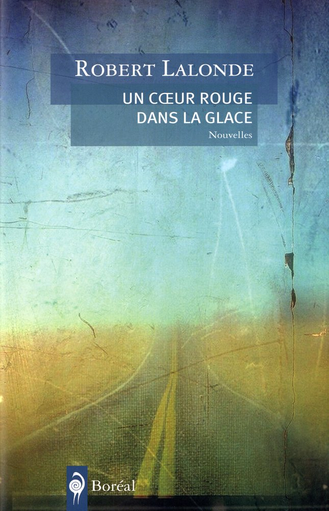 Un coeur rouge dans la glace