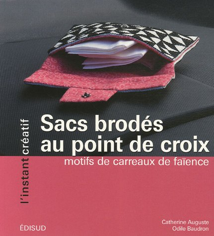 Sacs brodés au point de croix : motifs de carreaux de faïence