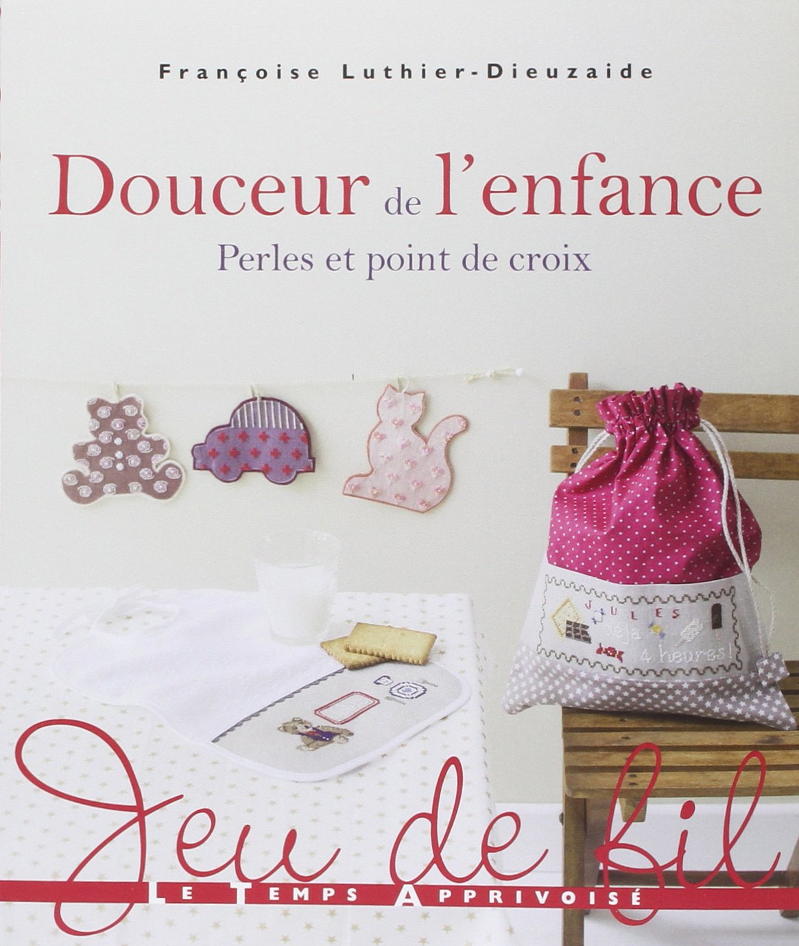 Douceur de l'enfance : perles et point de croix