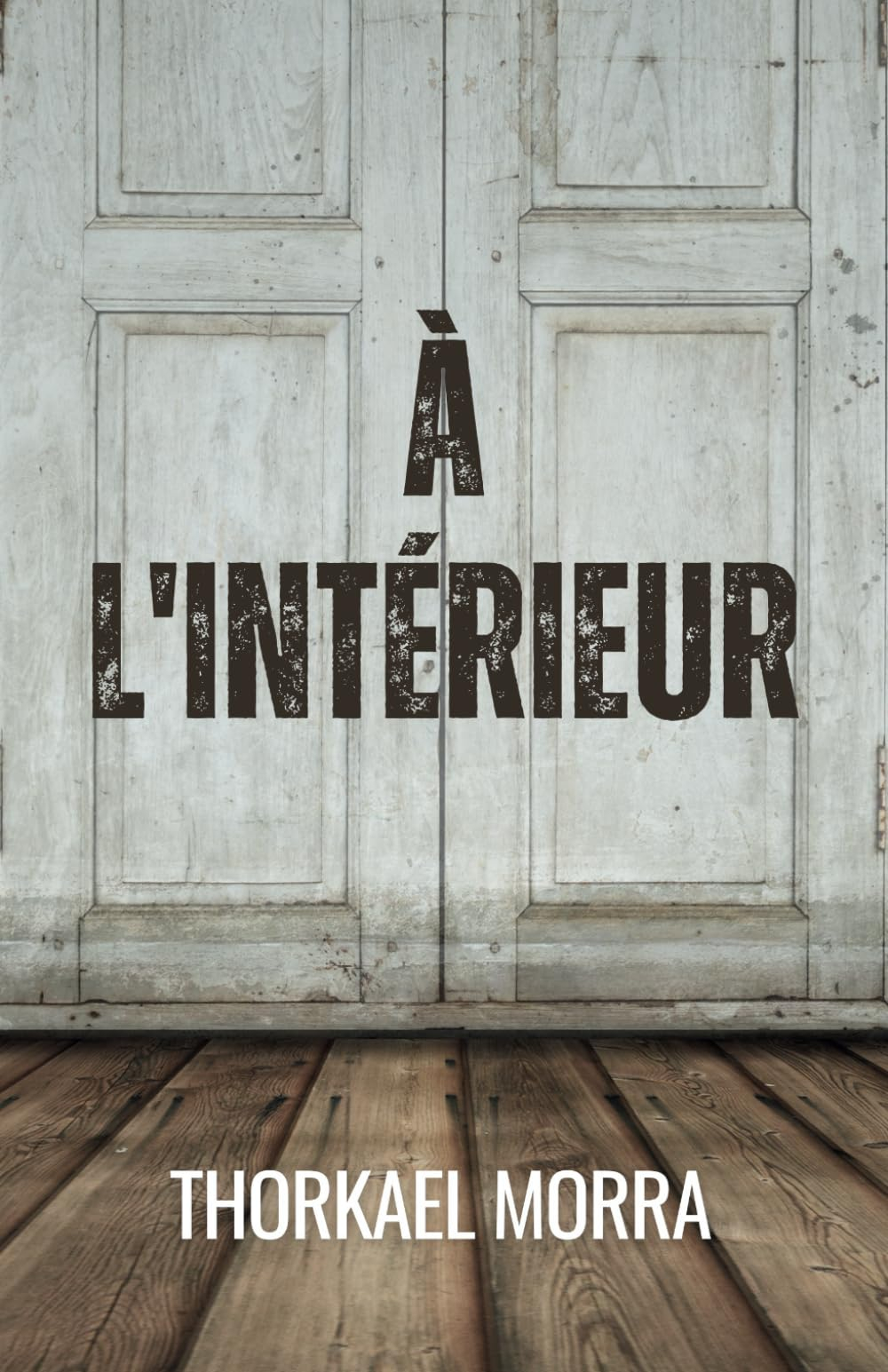À l'intérieur