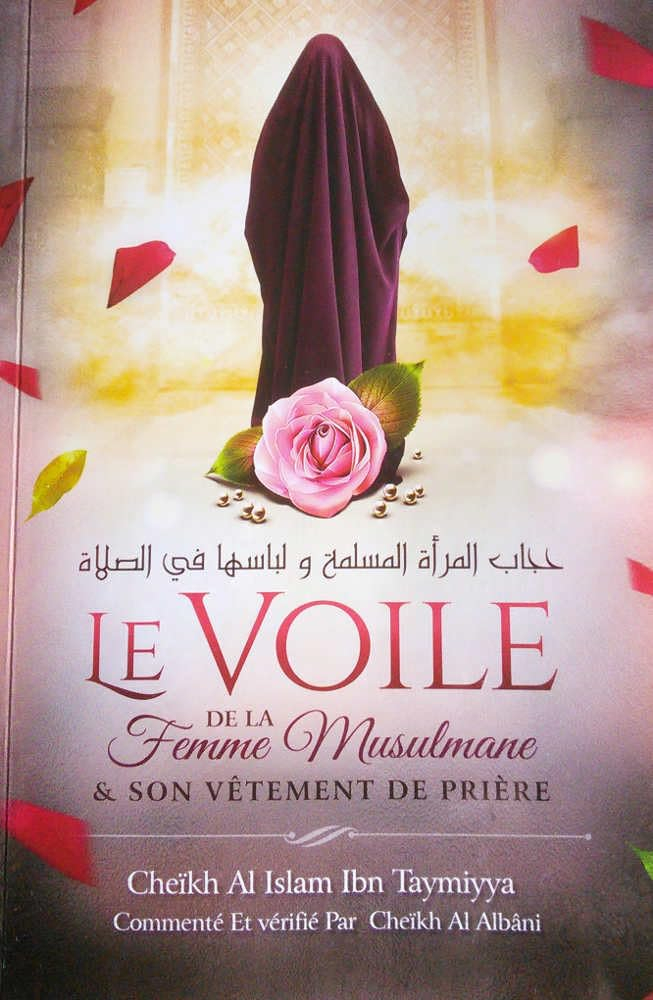 Le Voile De La Femme Musulmane se son Vêtement De Prière