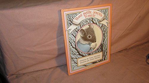 Une Petite souris timide