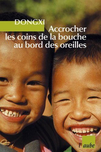 Accrocher les coins de la bouche au bord des oreilles