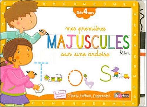 Mes premières majuscules bâtons sur une ardoise