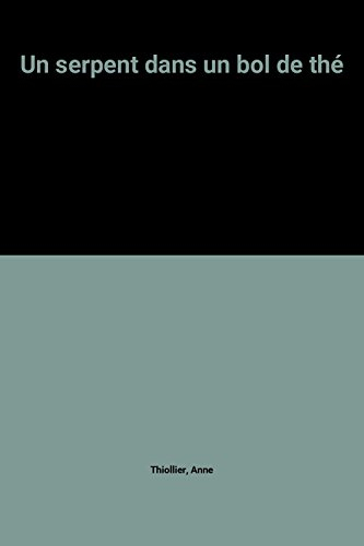 Un serpent dans un bol de thé