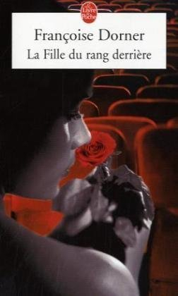 La fille du rang derrière